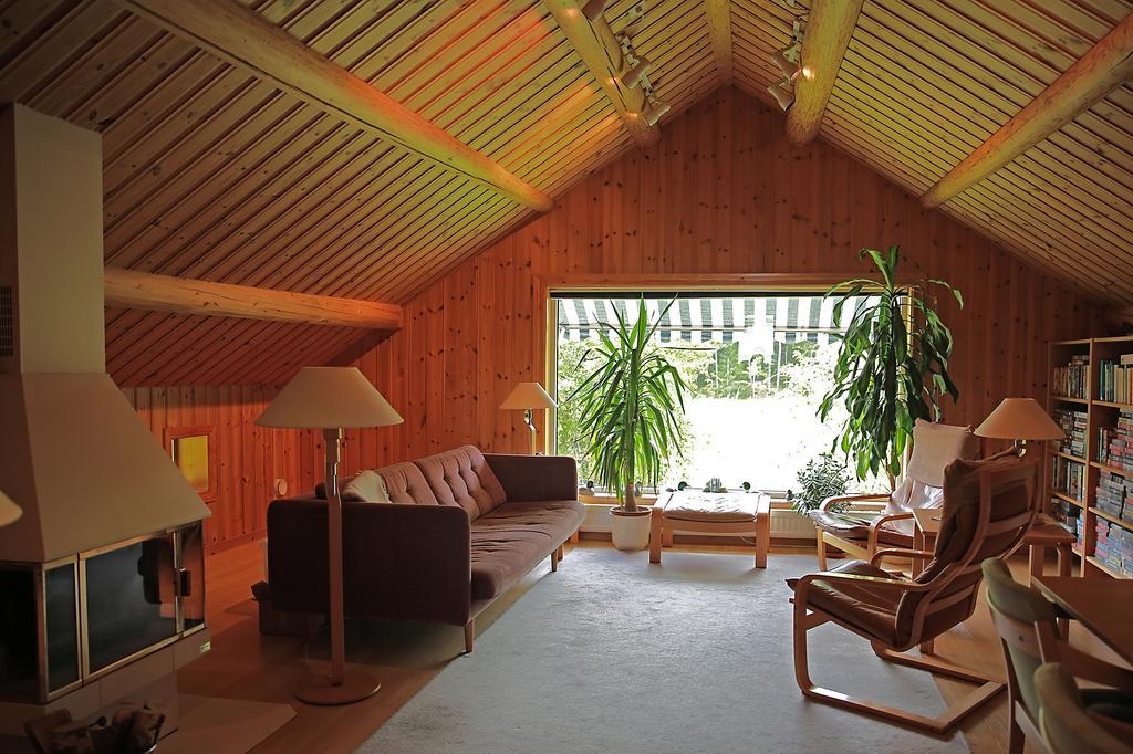 Olsbacka Gard Bed & Breakfast Falun Exterior photo