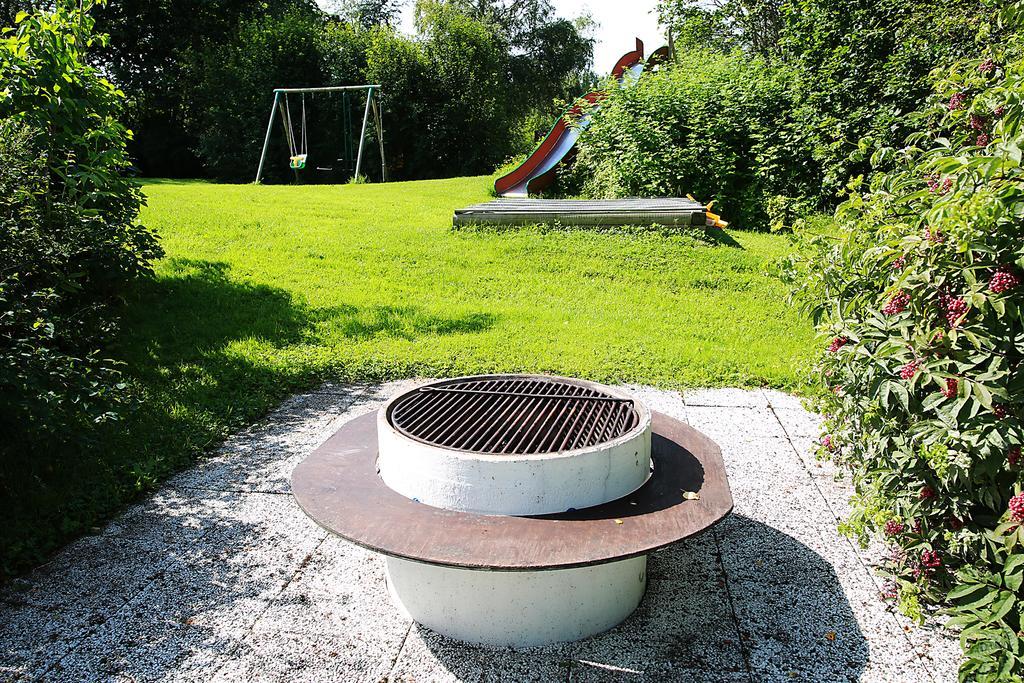 Olsbacka Gard Bed & Breakfast Falun Exterior photo